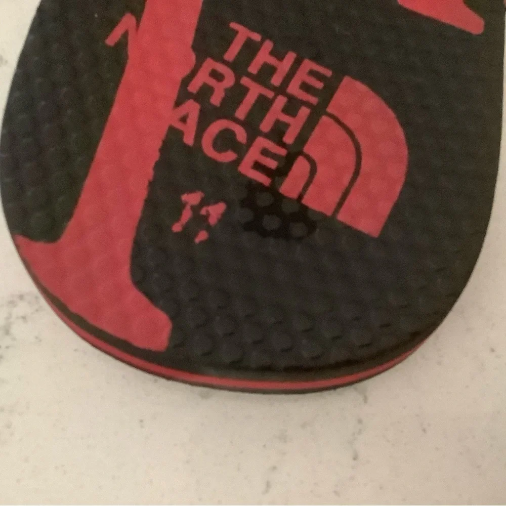 The North Face men’s rubber flip flops logo details black and red size 11